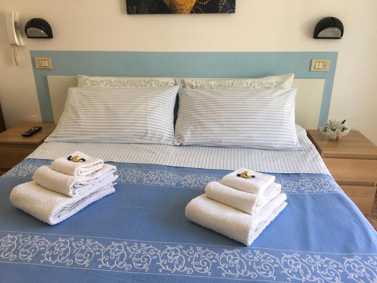 Hotel Villa Rinaldini ริมินี ภายนอก รูปภาพ