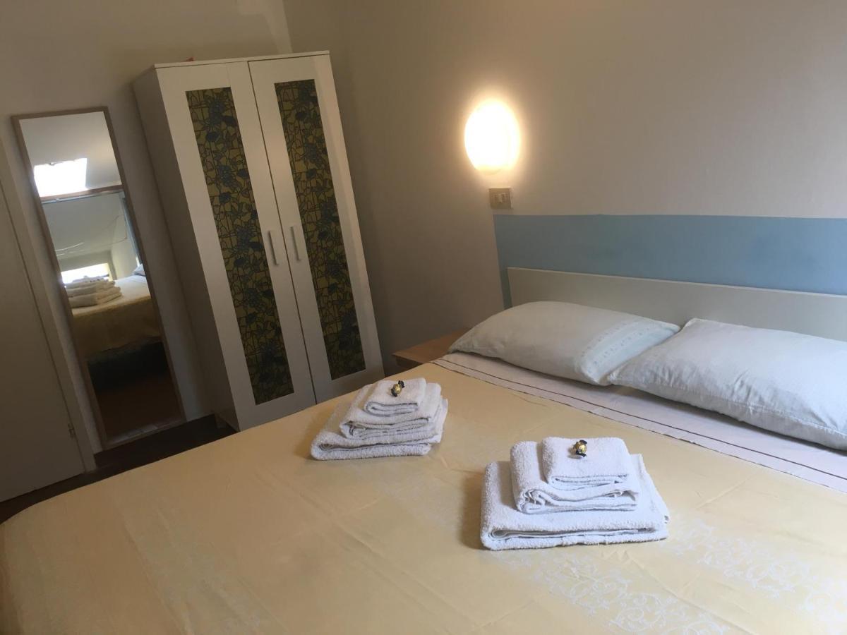 Hotel Villa Rinaldini ริมินี ภายนอก รูปภาพ